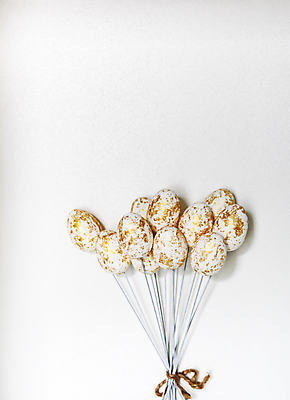 포토 JPG 해외이미지 전통 디자인 배너 계절 행복 종교 음식 꽃다발 백그라운드 컨셉 휴가 부활절 주택 기념 선물 이벤트 사람없음 장식 세로 빛 우주 계란 봄 흰색 축하 인사 신용카드 예수 황금 둥지 4월 다발 깃털 엽서 부드러움 일요일 구성 메추리 인공 핸드메이드 플랫레이 해외포토 기념일 꽃 감정 컬러 건물 금융 알 예절 신_종교 감각 날짜 플랫 편지 요일 파일형식 이미지허브