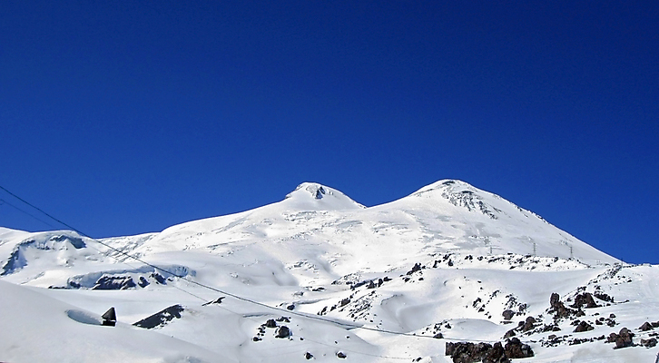 포토 JPG 해외이미지 계절 스포츠 여행 백그라운드 겨울 자연 하늘 스키 산 사람없음 야외 파란색 봄 스케이트 바위 흰색 아래 쌍둥이 언덕 내추럴 무임승차 절정 해외포토 스포츠용품 컬러 가족 겨울스포츠 돌_바위 승차 방향 생태계 위치 파일형식 이미지허브