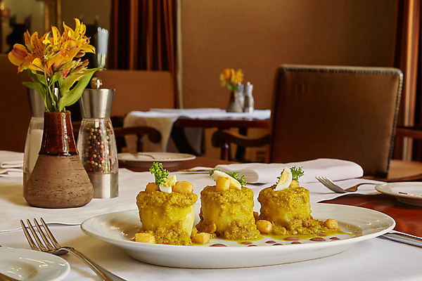 포토 JPG 해외이미지 전통 접시 꽃 음식 주택 감자 따뜻함 요리 사람없음 장식 노란색 식당 식사 저녁식사 미국 식탁보 기구 고명 은색 강의 배열 허브 메인 준비 레시피 남쪽 설정 점심식사 페루 해외포토 식물 식기 컬러 북아메리카 채소 건물 상점 남아메리카 방향 파일형식 이미지허브