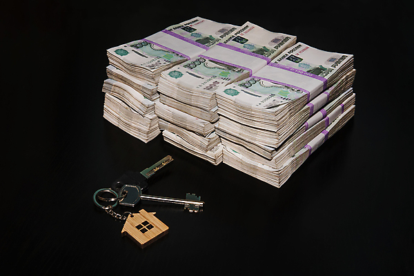 포토 JPG 해외이미지 종이 백그라운드 컨셉 지폐 돈 비즈니스 열쇠 아파트 주택 사람없음 건물 금융 경제 세일 저축 흰색 시장 재산 어플리케이션 구매 중개인 계약 오브젝트 사인 투자 러시아 5 보험 계산서 대출 빚 고립 러시아인 렌탈 루블 세금 해외포토 서양인 직업 건축물 유럽 컬러 쇼핑 숫자 파일형식 이미지허브