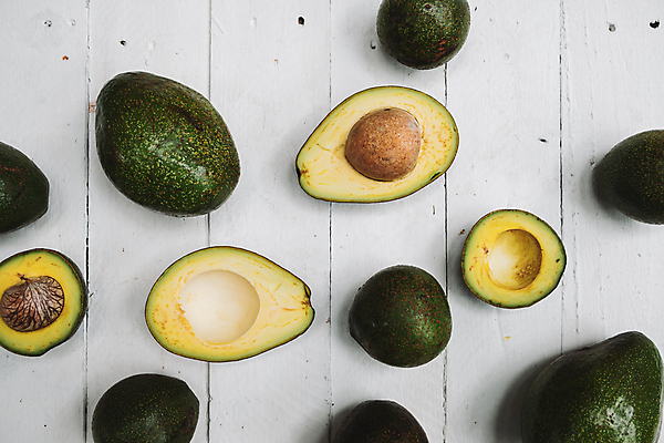 포토 JPG 해외이미지 음식 다이어트 채소 과일 재료 탁자 건강 사람없음 세로 컬러풀 시골 신선 유기농 아보카도 건강식 채식주의자 해외포토 웰빙 컬러 가구 채식 파일형식 이미지허브