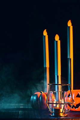 포토 JPG 해외이미지 백그라운드 컨셉 촛불 호박 사람없음 장식 축제 어둠 할로윈 분위기 연기 오브젝트 잭오랜턴 호러 해외포토 채소 초 공포 파일형식 이미지허브