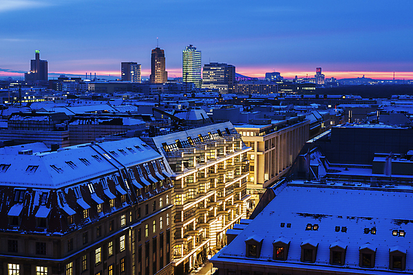 포토 JPG 해외이미지 해외풍경 겨울 독일 사람없음 야외 건물 빛 도시풍경 일몰 도시 야간 저녁 베를린 해외포토 자연요소 해외 건축물 계절 유럽 풍경 노을 파일형식 이미지허브