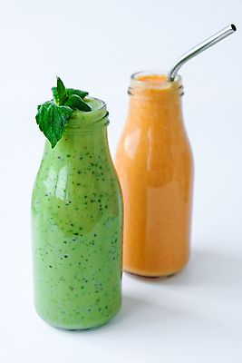 포토 JPG 해외이미지 유리병 실내 사람없음 야채주스 민트 흰배경 건강식 스무디 음료수병 디톡스 스테인레스빨대 해외포토 음료 음식 백그라운드 병_용기 건강 빨대 내부 주스 흰색 허브 병_담는 파일형식 이미지허브
