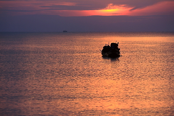 포토 JPG 해외이미지 계절 실루엣 모래 파도 바다 섬 여행 오렌지 자연 벽지 하늘 아침 휴식 사람없음 빛 햇빛 태양 뷰티 반사 여행객 일출 맑음 황혼 일몰 봄 서핑 황금 저녁 휴양지 흐림 수평선 해외포토 주간 자연요소 컨셉 과일 날씨 촬영기법 사람 노을 장소 수상스포츠 야간 생태계 파일형식 이미지허브