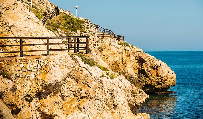 포토 JPG 해외이미지 유럽 길 바다 여행 패턴 자국 자연 하늘 휴가 휴식 산 풍경 사람없음 야외 목재 여름 침묵 산책 산책로 하이킹 바위 스페인 오솔길 지중해 방향 장면 로스앤젤레스 방법 안달루시아 철책 해외포토 나무 계절 나라 컨셉 무늬 재료 레저 미국 소리 돌_바위 생태계 파일형식 이미지허브