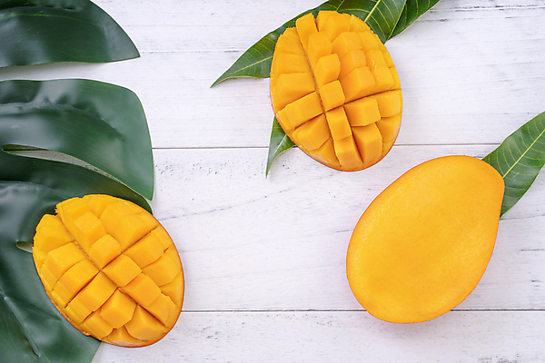 포토 JPG 해외이미지 스튜디오촬영 나뭇잎 사람없음 하이앵글 노란색 망고 해외포토 뷰포인트 컬러 잎 실내 열대과일 파일형식 이미지허브