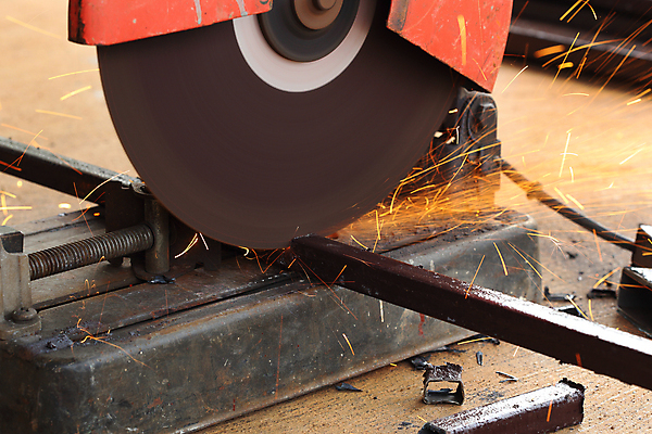 포토 JPG 해외이미지 손 산업 공장 노동자 안전 사람없음 빛 금속 힘 기계 장비 과학기술 공구 업무 바퀴 원형 칼날 작업실 제조 자르기 철 속도 회전 그라인더 갈기 정비공 공학 되감기 용접 조작 철강 해외포토 도형 직업 교육 공업 모션 재질 기술 신체부위 도구 작업 기술자 커피용품 파일형식 이미지허브