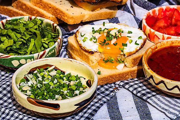 포토 JPG 해외이미지 전통 조각 토마토 채소 재료 자연 건강 요리 사람없음 초록색 주방 계란 샐러드 튀김 시골 사발 상추 케첩 자르기 먹기 허브 유기농 날것 후추 무침 토마토소스 내추럴 고립 단백질 숙성 개조 맛있는 해외포토 식물 웰빙 음식 컬러 모션 알 사기그릇 소스_음식 향신료 생태계 영양소 파일형식 이미지허브