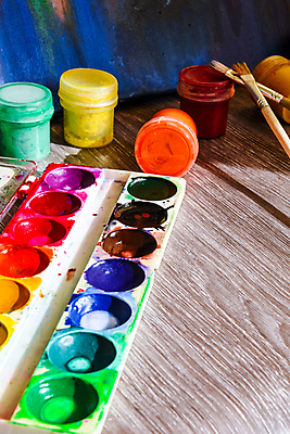 포토 JPG 해외이미지 미술 사람없음 물감 붓 팔레트 나무배경 해외포토 백그라운드 문화예술 미술도구 파일형식 이미지허브