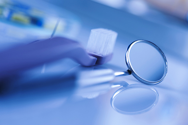 포토 JPG 해외이미지 사람없음 파란색 칫솔 치과용품 구강거울 해외포토 컬러 위생용품 의료용품 파일형식 이미지허브