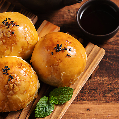 포토 JPG 해외이미지 디저트 실내 사람없음 하이앵글 찻잔 찻주전자 나무받침 나무탁자 월병 해외포토 음식 뷰포인트 탁자 주전자 잔 내부 목재 과자 받침대 중국전통 파일형식 이미지허브