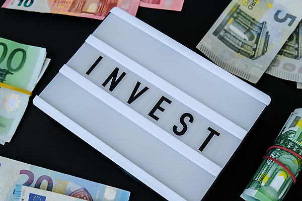 포토 JPG 해외이미지 지폐 돈 검은배경 실내 사람없음 투자 라이트박스 해외포토 백그라운드 비즈니스 내부 검은색 재산 파일형식 이미지허브