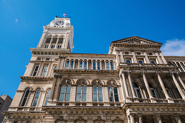 포토 JPG 해외이미지 여행 건축양식 사람없음 건물 클래식 도심 스카이라인 시청 옛날 해외포토 건축물 건축 컨셉 도시 관공서 파일형식 이미지허브