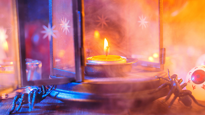 포토 JPG 해외이미지 백그라운드 컨셉 촛불 사람없음 장식 축제 할로윈 분위기 연기 오브젝트 거미 잭오랜턴 호러 해외포토 곤충 초 공포 파일형식 이미지허브