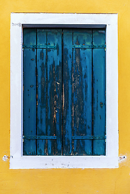 포토 JPG 해외이미지 전통 외관 유럽 벽 섬 여행 건축양식 창문 주택 사람없음 건물 목재 장식 빨간색 초록색 여름 컬러풀 마을 이탈리아 도시 그리기 지중해 그림 베네치아 셔터 옛날 해외포토 나무 건축물 계절 건축 나라 바다 컬러 재료 모션 파일형식 이미지허브