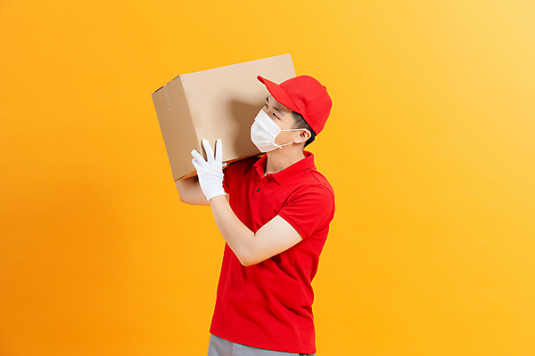 포토 JPG 해외이미지 남자 장갑 실내 마스크 한명 동양인 상반신 성인 옆모습 택배기사 배달원 배송 택배 택배상자 노란배경 성인남자한명만 코로나바이러스 비대면서비스 생활방역 델타변이바이러스 오미크론 해외포토 직업 1 잡화 뷰포인트 백그라운드 사람 인종 내부 상자 노란색 운송업 바이러스 서비스 방역 남자한명만 성인남자만 파일형식 언택트 이미지허브