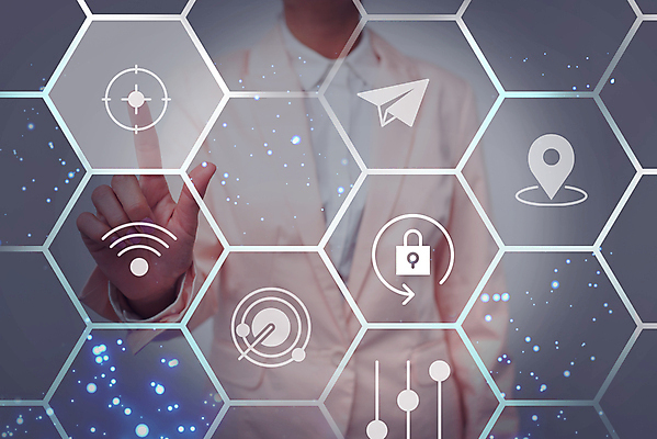 포토 JPG 해외이미지 손 디자인 남자 과학 백그라운드 컨셉 패턴 인터넷 비즈니스 통신 커뮤니케이션 무선통신 추상 미래 아이디어 한명 사람없음 컴퓨터그래픽 파란색 스마트폰 컴퓨터 글로벌 자료 장비 터치 가리킴 비즈니스맨 네트워크 이메일 연결 전화기 심볼 사인 그림 보안 커뮤니티 보안장치 광 소셜네트워크 정보매체 터치스크린 해외포토 1 컬러 무늬 안전 사람 손짓 신체부위 그래픽 전자제품 핸드폰 스마트기기 직장인 파일형식 이미지허브