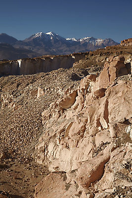 포토 JPG 해외이미지 직업 전통 건축양식 자연 사람없음 환경 흰색 도시 업무 남아메리카 대륙 화산 용암 장인 타입 석회암 식민지 지질학 채석 페루 해외포토 교육 건축 컬러 산 아메리카 암석 작업 생태계 파일형식 이미지허브