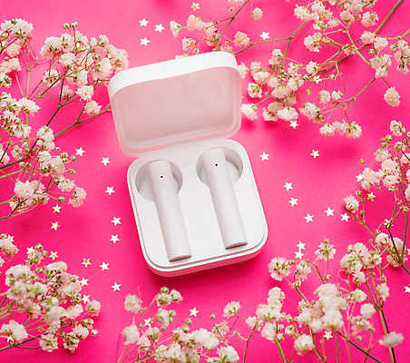 포토 JPG 해외이미지 라이프스타일 디자인 꽃 행복 음악 이어폰 백그라운드 컨셉 잎 꽃무늬 인터넷 비즈니스 장신구 통신 모바일 휴식 새로움 사람없음 여름 파란색 전자제품 스마트폰 핸드폰 컴퓨터 새싹 디지털 헤드폰 소리 봄 장비 흰색 고급 정상 연결 휴대용 무선전화기 전자 귀 오디오 스테레오 멜로디 카피스페이스 해외포토 식물 계절 감정 컬러 음향기기 무늬 문화예술 생활 신체부위 스마트기기 공백 전화기 오브젝트 파일형식 이미지허브