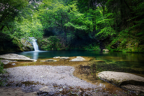 포토 JPG 해외이미지 나무 공원 호수 여행 잎 모션 자연 휴식 산 이끼 풍경 사람없음 야외 초록색 물 강 컬러풀 뷰티 노란색 환경 침묵 봄 폭포 낭만 흐름 가을 연못 신선 개울 스페인 숲 장면 내추럴 블러 스페인어 전국 해외포토 자연요소 식물 계절 공공시설 유럽 컬러 컨셉 소리 생태계 파일형식 이미지허브