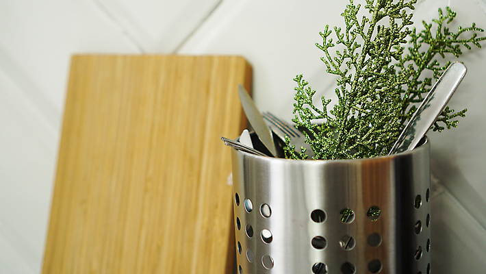 포토 JPG 해외이미지 나무 식기 접시 리본 음식 백그라운드 포크 크리스마스 겨울 공 탁자 검은배경 휴가 새해 발렌타인데이 사람없음 목재 장식 빨간색 세트 우주 식당 숟가락 축제 식사 저녁식사 수확 식탁보 기구 나뭇가지 축하 직물 황금 칼 먹기 냅킨 브런치 초대 설정 스타일 카피스페이스 해외포토 식물 계절 기념일 컬러 가구 컨셉 농업 재료 모션 데이이벤트 수저 상점 검은색 공백 파일형식 이미지허브