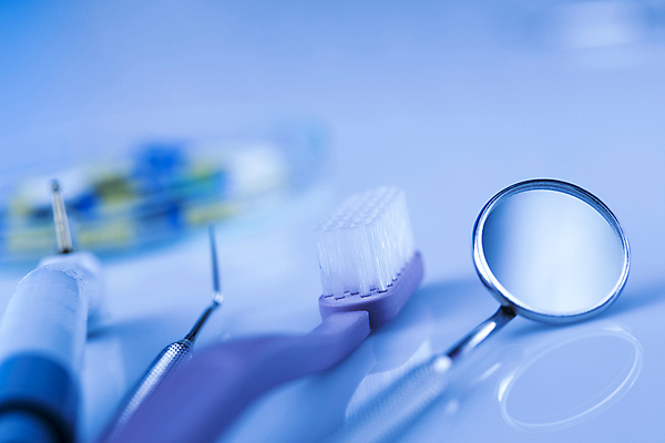 포토 JPG 해외이미지 사람없음 파란색 칫솔 치과용품 구강거울 해외포토 컬러 위생용품 의료용품 파일형식 이미지허브