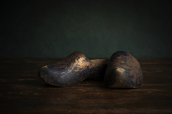 포토 JPG 해외이미지 전통 옷 유럽 문화 신발 농업 장신구 부츠 사람없음 목재 장식 손상 수확 골동품 시골 쌍 그리기 농부 공예 심볼 네덜란드 기념품 장인 암스테르담 민화 옛날 정물화 핸드메이드 해외포토 나무 직업 나라 산업 컨셉 재료 모션 취미 오브젝트 그림 파일형식 이미지허브