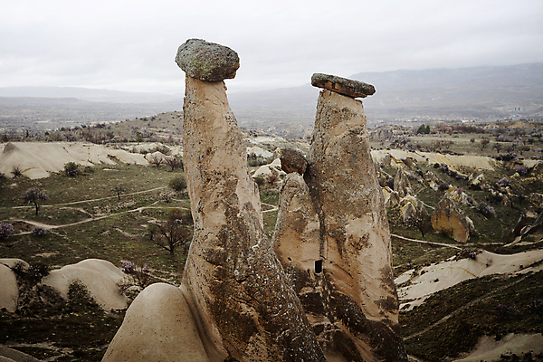 포토 JPG 해외이미지 전통 공원 문화 어린이 여행 곡선 자연 하늘 휴가 산 주택 요정 카파도키아 굴뚝 사람없음 야외 여행객 역사 동굴 언덕 화산 칠면조 내추럴 옛날 지질학 튀르키예 해외포토 공공시설 교육 아시아 선 조류 사람 건물 생태계 파일형식 이미지허브