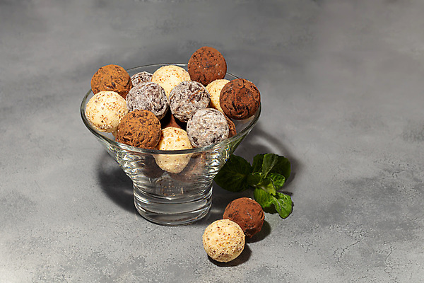 포토 JPG 해외이미지 회색배경 사람없음 초콜릿 달콤 담기 해외포토 백그라운드 모션 디저트 회색 맛 파일형식 이미지허브