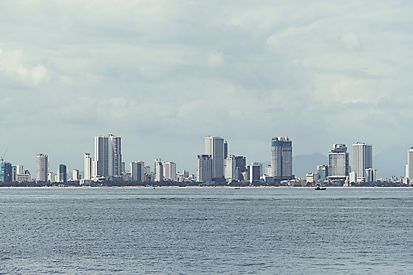 포토 JPG 해외이미지 구름 아시아 바다 여행 백그라운드 건축양식 자연 하늘 호텔 아침 휴가 산 동양인 풍경 사람없음 야외 건물 가로 초록색 파란색 도시풍경 컬러풀 고층빌딩 도시 그룹 군중 베트남 시티라이프 화창 해외포토 주간 자연요소 라이프스타일 건축물 건축 나라 컬러 숙소 날씨 사람 인종 빌딩 동남아시아 생태계 파일형식 이미지허브
