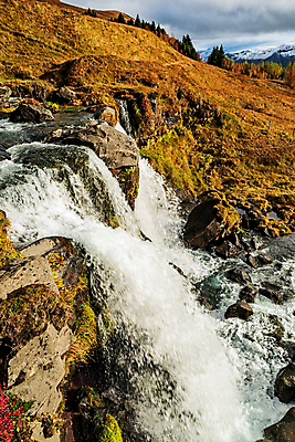 포토 JPG 해외이미지 구름 계절 유럽 여행 모션 자연 하늘 휴가 산 아이슬란드 풍경 사람없음 야외 초록색 물 여름 강 힘 폭포 흐름 가을 개울 빙하 분무기 남쪽 내추럴 힘찬 해외포토 자연요소 나라 컬러 컨셉 방향 생태계 파일형식 이미지허브