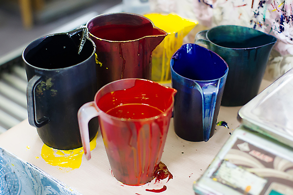 포토 JPG 해외이미지 교육 산업 장신구 추상 종류 미술 사람없음 장식 빨간색 파란색 컬러풀 노란색 페인트 장비 직물 점 얼룩 항아리 작업실 팔레트 변화 냄비 혼합 큼 오브젝트 복원 섞기 스펙트럼 옛날 항목 혼란 아크릴 해외포토 컬러 컨셉 무늬 재질 문화예술 도자기 솥 크기 파일형식 이미지허브