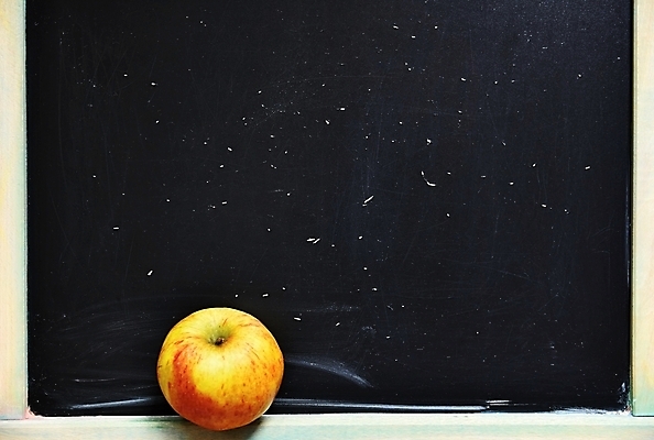 포토 JPG 해외이미지 템플릿 학생 교육 백그라운드 컨셉 장신구 교실 학교 탁자 문구용품 자 사람없음 목재 책 학습 스터디 컬러풀 연필 펜 우주 검은색 공책 칠판 공백 장비 흰색 도구 가르침 그룹 사과 책상 오브젝트 그림 지우개 분필 공급 카피스페이스 해외포토 나무 컬러 가구 과일 재료 학용품 필기구 초크 파일형식 이미지허브