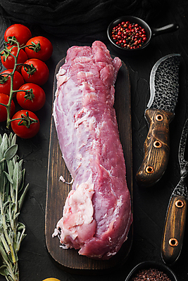 포토 JPG 해외이미지 식재료 방울토마토 생고기 돼지고기 사람없음 하이앵글 허브 식칼 나무도마 세이지 해외포토 식물 뷰포인트 토마토 주방용품 도마 육류 목재 파일형식 이미지허브