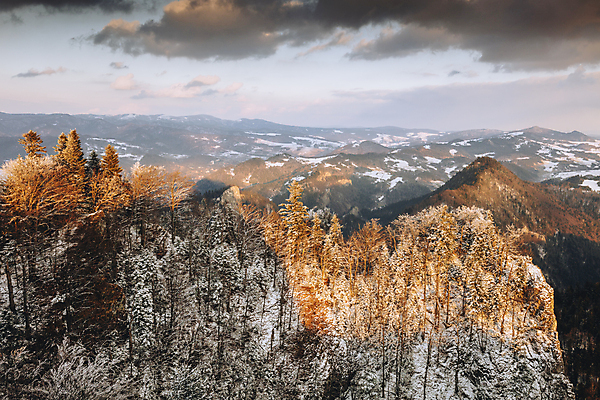 포토 JPG 해외이미지 공원 유럽 여행 겨울 자연 산 파노라마 국립공원 풍경 사람없음 야외 일출 일몰 스카이라인 폴란드 해외포토 계절 공공시설 나라 촬영기법 노을 생태계 파일형식 이미지허브