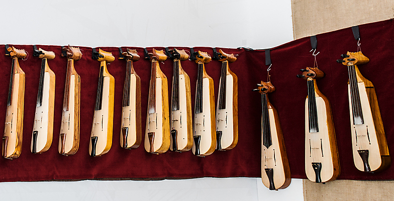 포토 JPG 해외이미지 줄 음악 컨셉 노래 놀이 미술 사람없음 세트 컬러풀 파티 축제 소리 음악가 기구 기타 축하 생일 클래식 수집 재즈 멜로디 뮤지컬 베이스 인기 해외포토 직업 기념일 컬러 현악기 문화예술 이벤트 파일형식 이미지허브