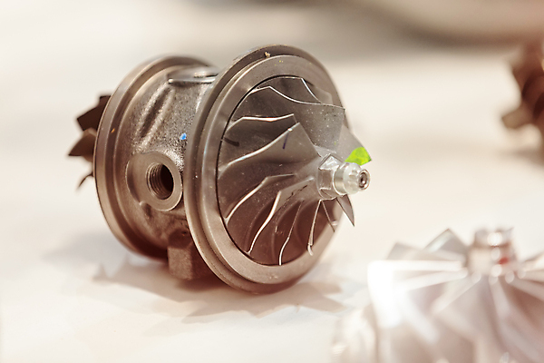 포토 JPG 해외이미지 산업 백그라운드 부분 자동차 새로움 사람없음 빛 금속 힘 기계 벨트 흰색 수리 철 묘사 서비스 연료 엔진 정비공 기어 공학 모터 고립 자동 철강 해외포토 잡화 교육 육상교통 컬러 컨셉 재질 기술자 파일형식 이미지허브