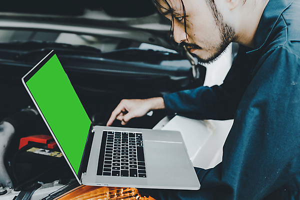 포토 JPG 해외이미지 직업 손 산업 백그라운드 부분 교통시설 자동차 노동자 한명 사람 노트북 컴퓨터 공구 스패너 업무 작업실 기술자 엔지니어 변화 수리 서비스 전염 시스템 고정 엔진 정비공 공학 조절 모터 유지 자동 차고 해외포토 1 교육 육상교통 교통 컨셉 신체부위 전자제품 도구 작업 질병 시설 감염 파일형식 이미지허브