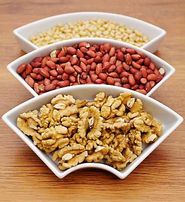 포토 JPG 해외이미지 스튜디오촬영 음식 재료 사람없음 목재 장식 빨간색 숟가락 견과류 흰색 유기농 땅콩 호두 나무숟가락 흙더미 내추럴 꼬투리 개암 해외포토 나무 웰빙 열매 컬러 수저 실내 흙 파일형식 더미 이미지허브