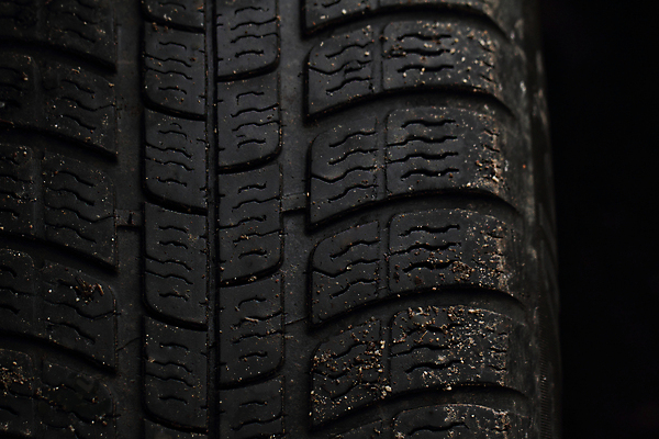 포토 JPG 해외이미지 1 스포츠 조각 여행 백그라운드 패턴 모션 자동차 거리 안전 사람없음 검은색 어둠 운전 바퀴 원형 고속도로 가장자리 오브젝트 속도 회전 타이어 롤 공식 고무 고립 과속 자동 제어 중고 집회 해외포토 레이스천 도형 도로 육상교통 컬러 무늬 직물 둘레 파일형식 이미지허브