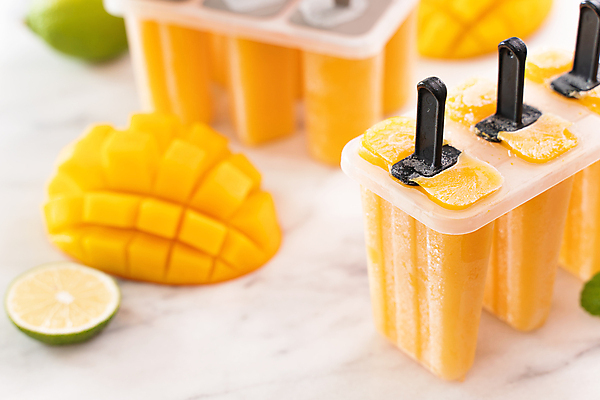 포토 JPG 해외이미지 스튜디오촬영 사람없음 노란색 라임 망고 막대아이스크림 망고아이스크림 해외포토 컬러 과일 아이스크림 실내 열대과일 파일형식 이미지허브