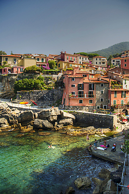 포토 JPG 해외이미지 주간 여자 남자 건축양식 주택 풍경 여러명 성인 야외 건물 물 마을 이탈리아 성인만 해외포토 자연요소 건축물 건축 유럽 다수 사람 파일형식 이미지허브