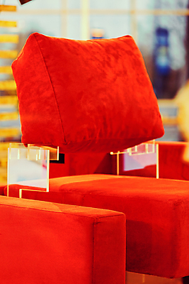 포토 JPG 해외이미지 라이프스타일 디자인 가구 백그라운드 의자 휴식 사람없음 내부 장식 빛 세트 소파 컬러풀 사무실 유행 방 흰색 휴게실 우아함 중앙 플라스틱 가죽 천 서식 안락의자 부드러움 리빙 세기 철강 특별함 스타일 해외포토 컬러 생활용품 컨셉 비즈니스 모션 재질 생활 직물 감각 파일형식 이미지허브