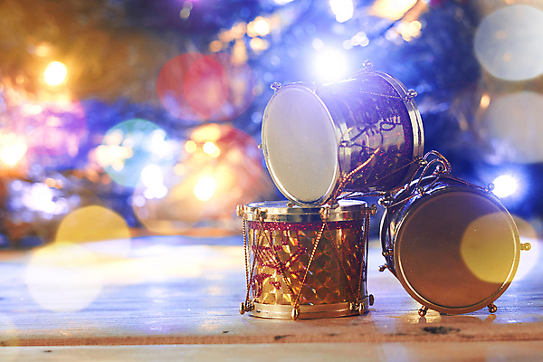 포토 JPG 해외이미지 나무 계절 행복 백그라운드 크리스마스 겨울 공 휴가 새로움 기념 사람없음 목재 장식 가로 빨간색 빛 컬러풀 장난감 축제 장식볼 수확 축하 인사 신용카드 황금 12월 연도 보케 드럼 크리스마스배경 해외포토 식물 기념일 감정 컬러 컨셉 농업 재료 타악기 금융 예절 날짜 파일형식 이미지허브