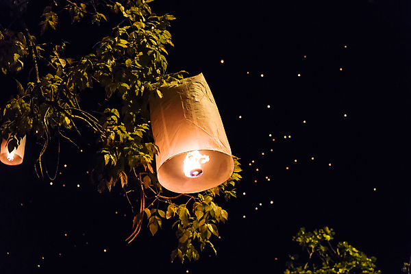포토 JPG 해외이미지 전통 태국 하늘 불 전등 새해 사람없음 파티 축제 희망 기도 축하 야간 해외포토 자연요소 감정 아시아 컨셉 조명 이벤트 파일형식 이미지허브