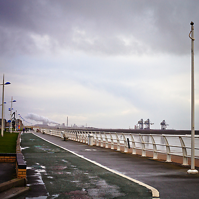 포토 JPG 해외이미지 식물 산업 길 바다 공장 영국 웨일즈 해변 사람없음 걷기 산책로 보행자 땅 장면 남쪽 루트 방법 채널 콘크리트 해외포토 유럽 공업 모션 방향 파일형식 이미지허브