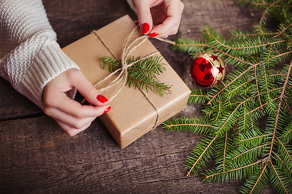 포토 JPG 해외이미지 나무 여자 기념일 행복 리본 종이 백그라운드 크리스마스 겨울 포장 휴가 새로움 기념 발렌타인데이 선물 사랑 사람없음 장식 빨간색 빛 쇼핑 상자 산타클로스 파티 축제 놀람 덮개 축하 인사 잡기 신용카드 생일 12월 연도 활 주기 팩 패키지 마법 판지 포장소품 해외포토 식물 계절 감정 컬러 컨셉 모션 데이이벤트 표정 사람 이벤트 금융 화장품 뚜껑 예절 날짜 오브젝트 포장재료 파일형식 이미지허브