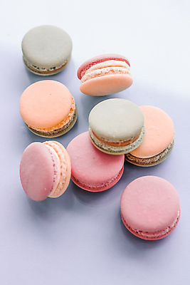 포토 JPG 해외이미지 디저트 실내 사람없음 달콤 마카롱 보라색배경 해외포토 음식 백그라운드 내부 보라색 맛 파일형식 이미지허브