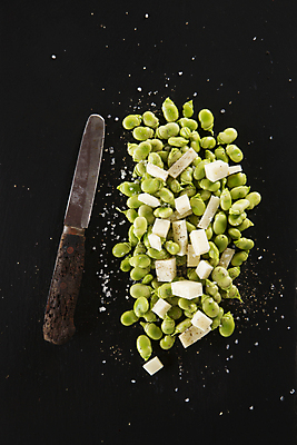 포토 JPG 해외이미지 접시 계절 채소 치즈 건강 요리 사람없음 초록색 봄 바위 신선 발표 자르기 날것 후추 꼬투리 석판 작살 해외포토 식기 컬러 모션 유제품 돌_바위 향신료 파일형식 이미지허브